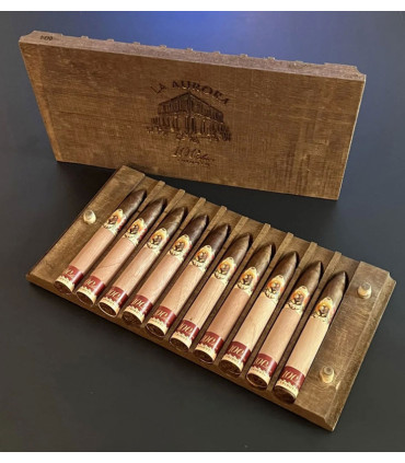 La Aurora 100 Años Tribute Belicoso Box 10 szál